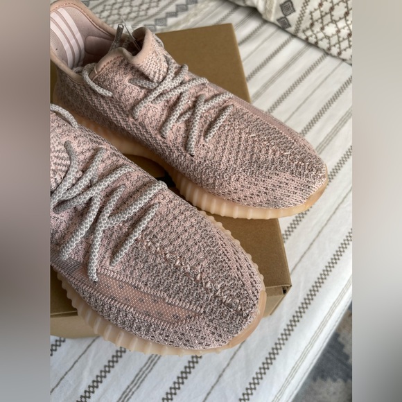 adidas Yeezy Boost 350 V2 Synth (Reflective) - Picture 10 of 13